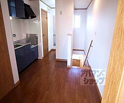 JR東海道・山陽本線 山科駅 徒歩15分の賃貸アパート 2階1DKのリビング/ダイニング