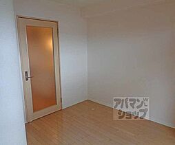 プレコート上鳥羽 212 2階1Kのリビング/ダイニング