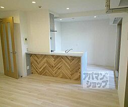 京都地下鉄東西線 東野駅 徒歩1分の賃貸マンション 1階2LDKのリビング/ダイニング