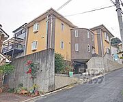 木幡駅より徒歩12分 2階 築3年10ヶ月の賃貸物件