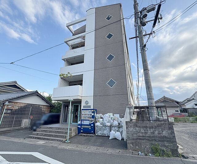 7 / 11