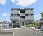 木幡駅より徒歩5分 築6年6ヶ月 3階建の賃貸物件