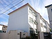 武庫之荘駅より徒歩21分 3階 築48年3ヶ月の賃貸物件