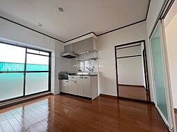 サンメゾン難波 1階3DKのリビング/ダイニング