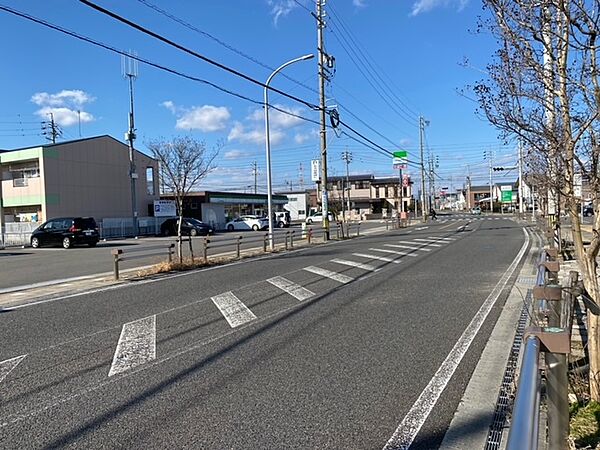 西側道路