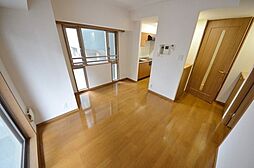 Crest本郷 204 2階1LDKのリビング/ダイニング