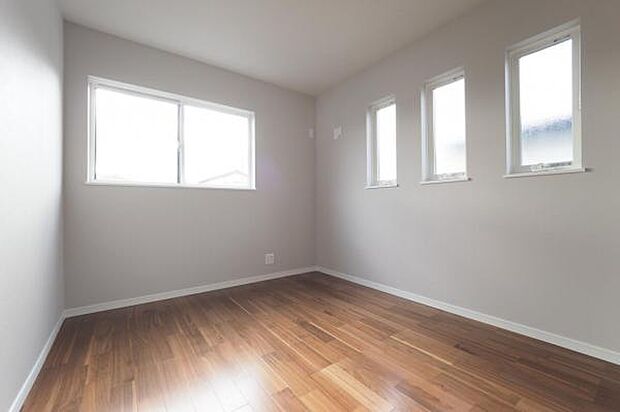 5.5帖洋室。使い勝手と心地の良い、落ち着いた住空間。