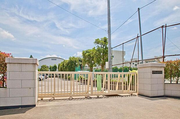 所沢市立狭山ケ丘中学校(2407m)