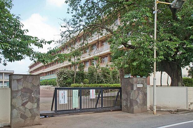 所沢市立南陵中学校(1844m)