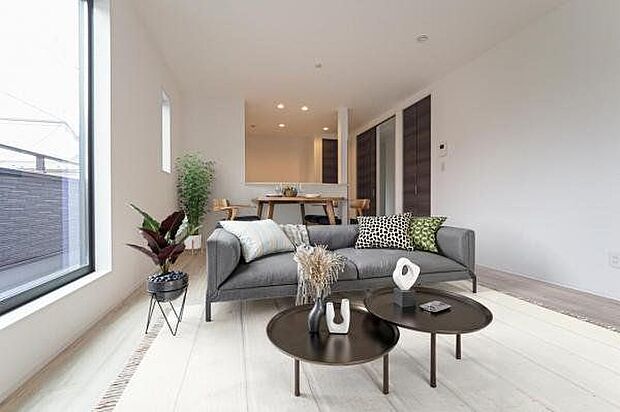 日当たりや風通しが良く、ゆったりと寛げる2階リビング(家具はCGによるイメージです)