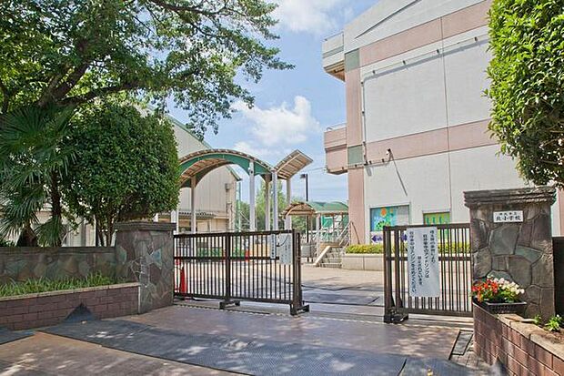 所沢市立北小学校 700m