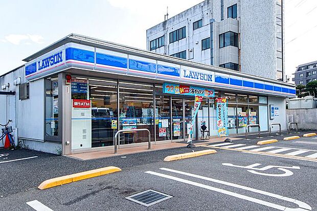 ローソン所沢小手指台店 徒歩9分。 680m