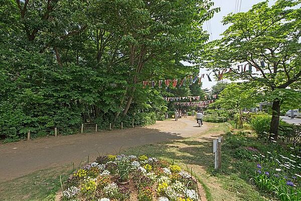 緑町中央公園 徒歩24分。 1860m