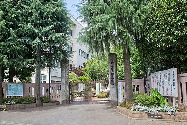 所沢市立所沢小学校 徒歩12分。 940m
