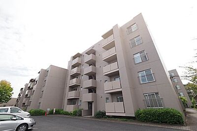 外観：椿峰ニュータウン27街区2号棟