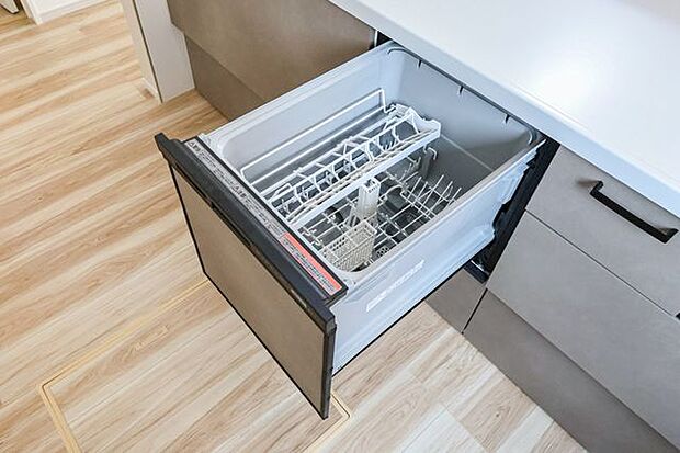 キッチン/ビルトイン食洗機、床下収納を備え、ゆとりある広さのキッチンスぺース