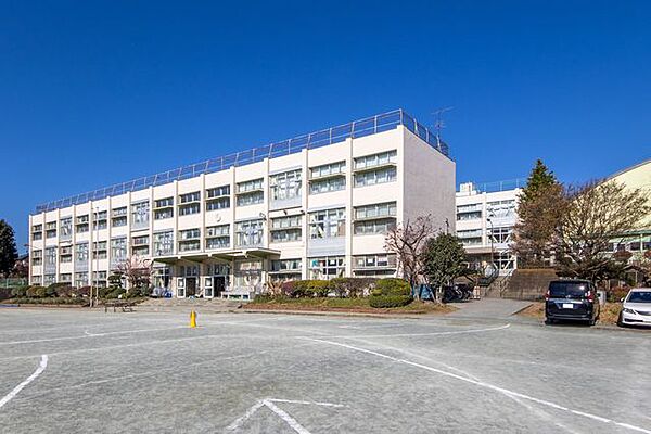 所沢市立小手指小学校 徒歩8分 640m