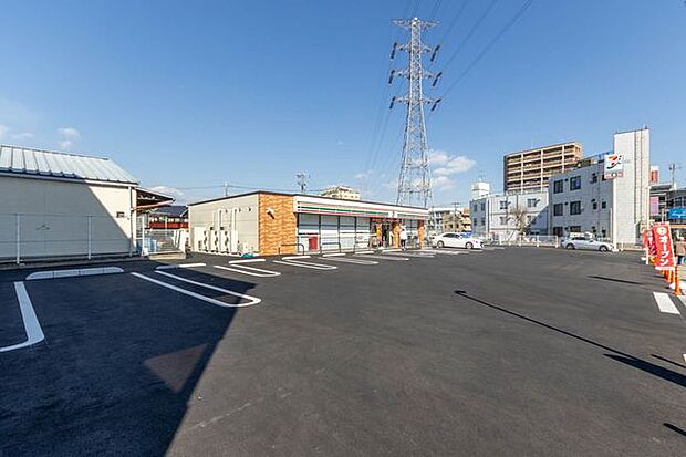 セブンイレブン所沢小手指町1丁目店 徒歩11分。 810m