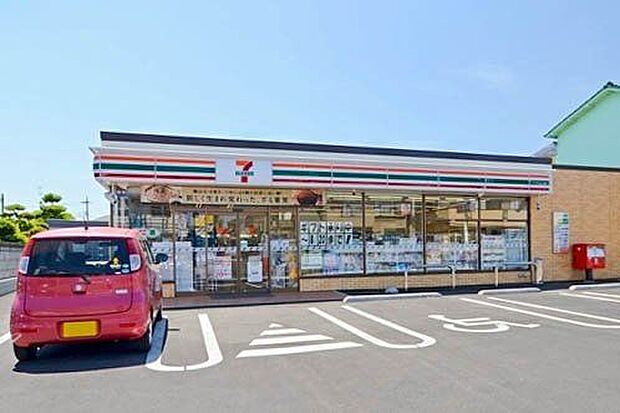 セブンイレブン所沢狭山ヶ丘2丁目店 徒歩7分。 550m