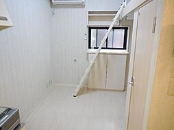 アルバティアラ 102 1階ワンルームのリビング/ダイニング