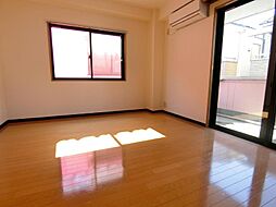 アルバティアラ 206 2階ワンルームのリビング/ダイニング