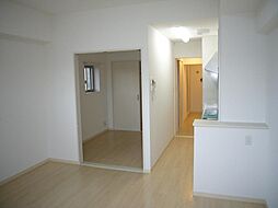 アミスタ 105 1階1LDKのリビング/ダイニング