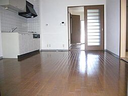 エクセレントファルコン 101 1階2LDKのリビング/ダイニング