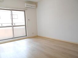 サン・サイド山部　III 102 1階1Kのリビング/ダイニング