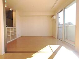 モダンヒルズ 1階1LDKのリビング/ダイニング