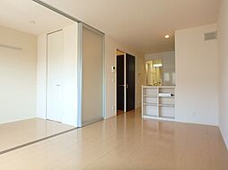 クローバーコート A 2階1LDKのリビング/ダイニング