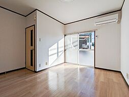 クレセントハウス 1階2LDKのリビング/ダイニング