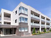 峰駅より徒歩17分 築9年2ヶ月 3階建の賃貸物件