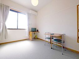 レオパレスレジデンス 213 2階1Kのリビング/ダイニング