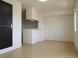 カーサ　デル　ジラソーレ 302 3階1LDKのリビング/ダイニング