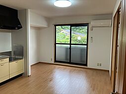 ベイコート 202 2階2LDKの室内