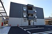 巌根駅より徒歩17分 築2年5ヶ月 3階建の賃貸物件