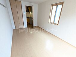 プルミエコート 2階1Kのリビング/ダイニング