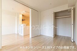 イーストフィールドII 1階1LDKのリビング/ダイニング