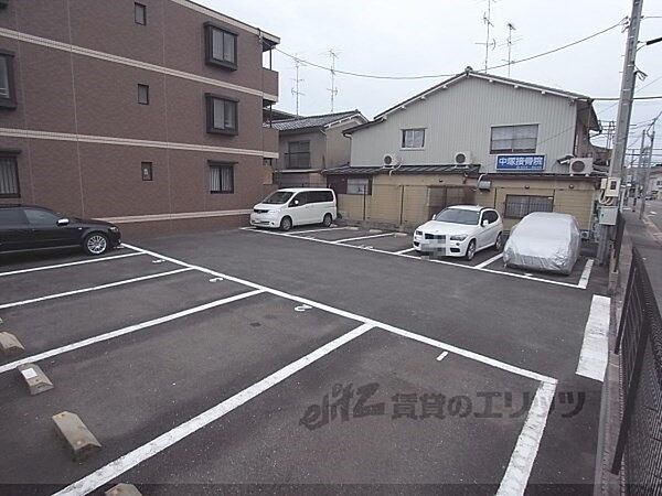 画像22:駐車場