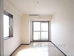 グロリアス八条 203 2階1Kのリビング/ダイニング