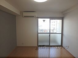 クレール・コート西院 302 3階1Kのリビング/ダイニング