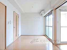 パセオ・アグラシオン今出川 203 2階1DKのリビング/ダイニング