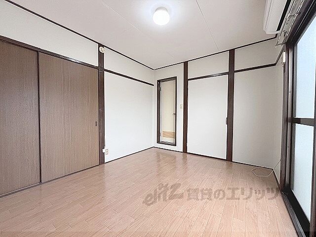 寝室