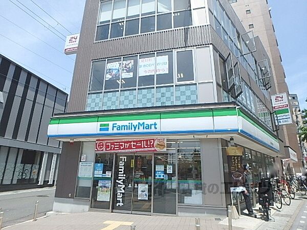 画像19:ファミリーマート　山科区役所前店まで70メートル