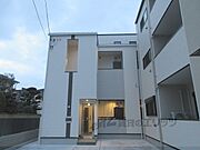 椥辻駅より徒歩10分 1階 築2年9ヶ月の賃貸物件
