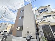 藤森駅より徒歩5分 3階 築1年の賃貸物件