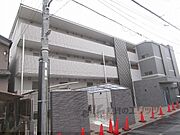 伏見稲荷駅より徒歩6分 地下1階 築2年9ヶ月の賃貸物件