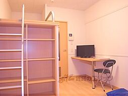 京阪本線 鳥羽街道駅 徒歩5分の賃貸アパート 1階1Kのリビング/ダイニング