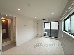 京阪本線 伏見稲荷駅 徒歩4分の賃貸アパート 3階ワンルームのリビング/ダイニング