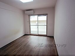 メゾン山城II 2階1Kのリビング/ダイニング